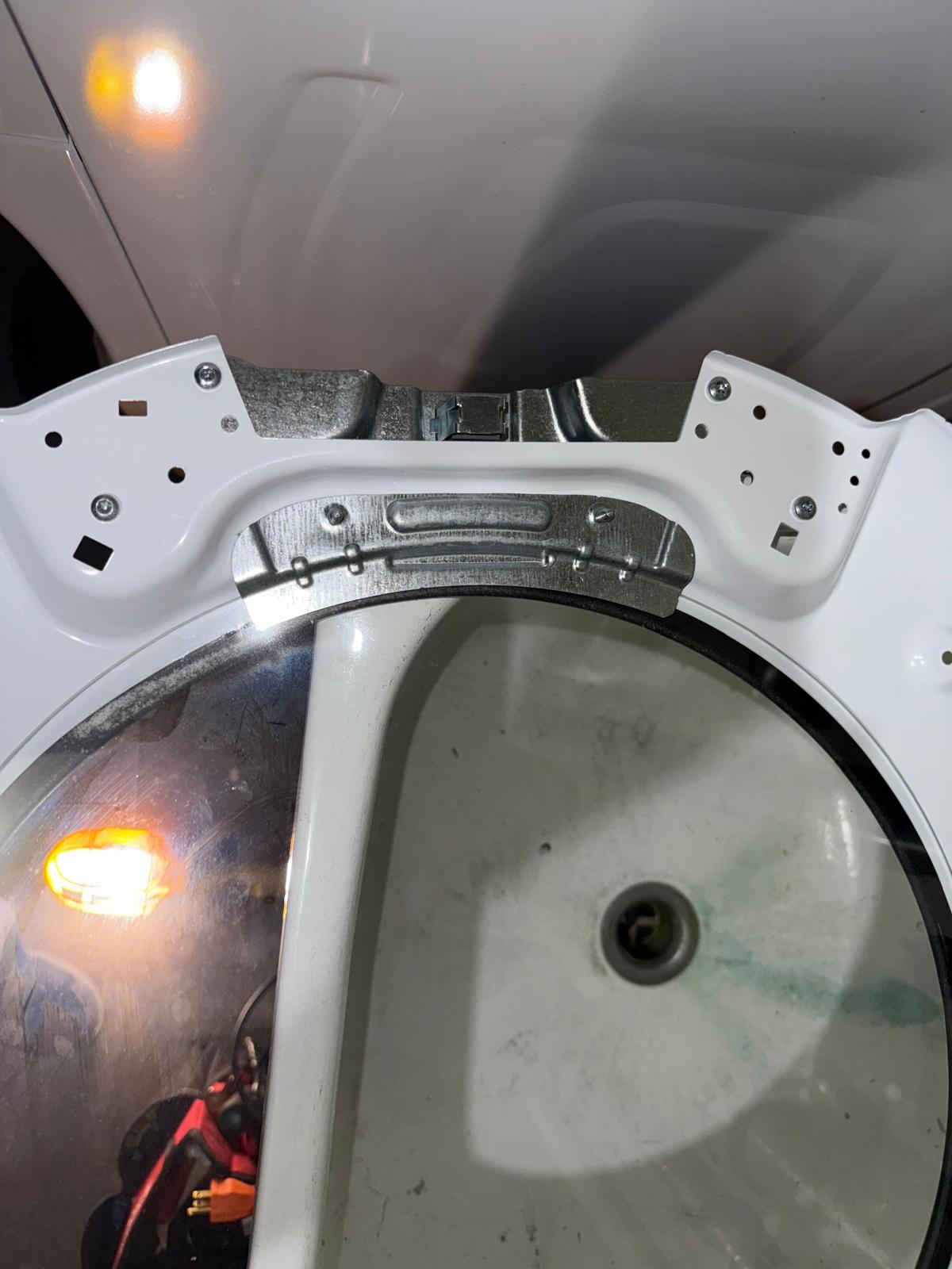 Washer door seal area during service